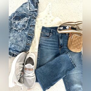 Good American Jeans Classic Blue Straight Leg